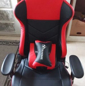 Yita Home Gaming Chair, Brand New